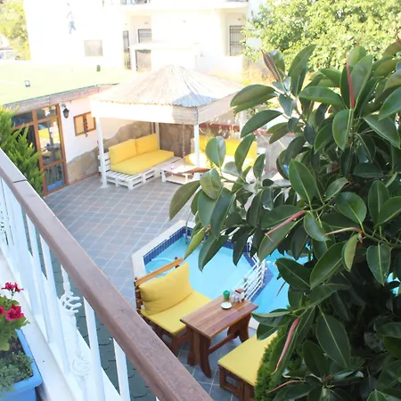 فندق Oya Butik 3*